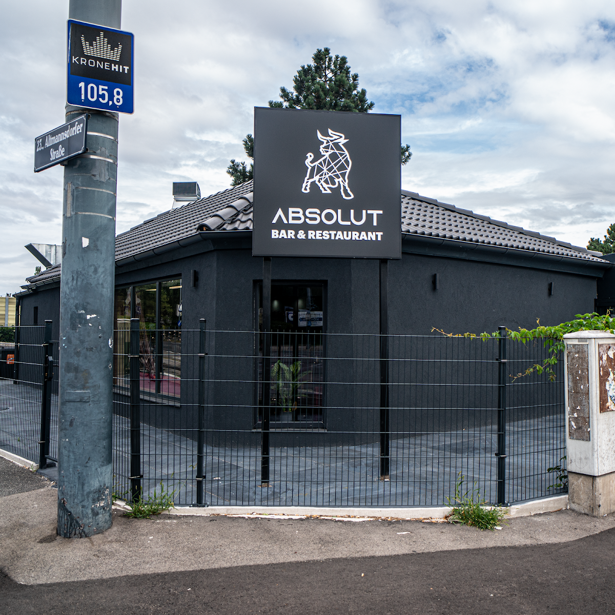 Absolut Restaurant & Bar